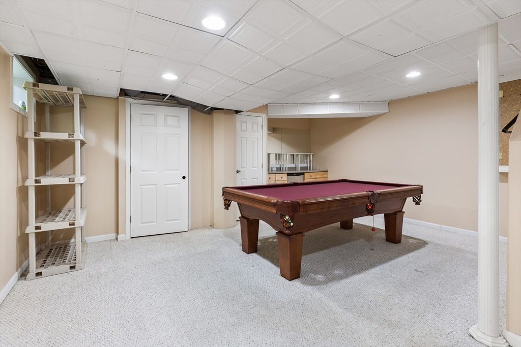 Billiard Table, Game Room, Interior, Recessed Lighting