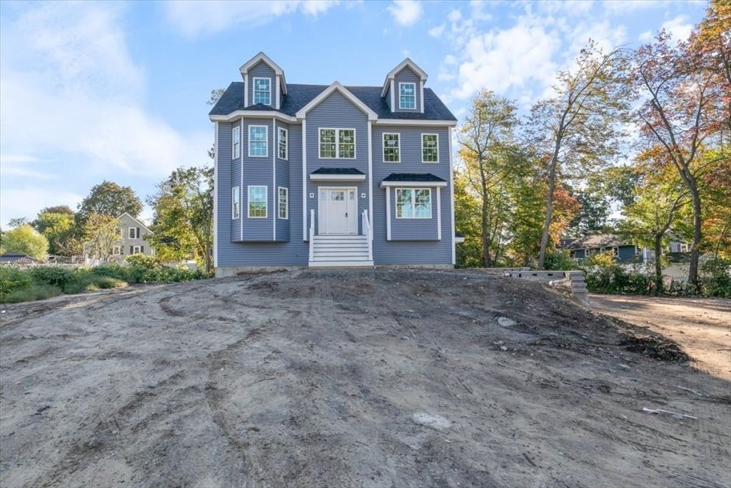 Exterior, Facade, Queen Anne Victorian