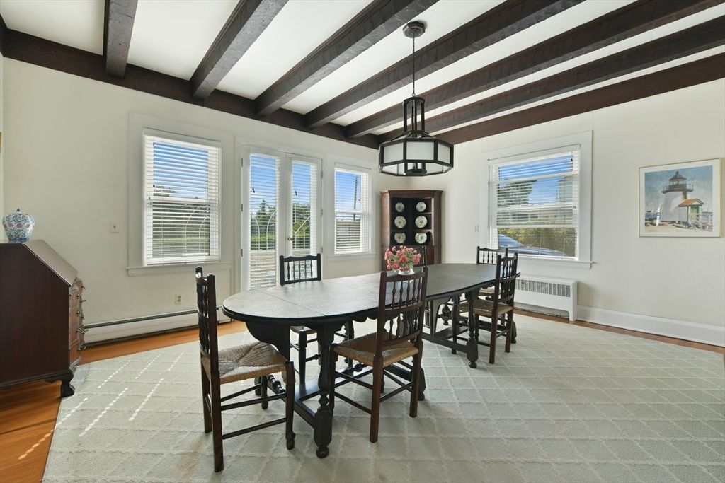 Dining room, Interior, Pendant Lights, Wooden Beams