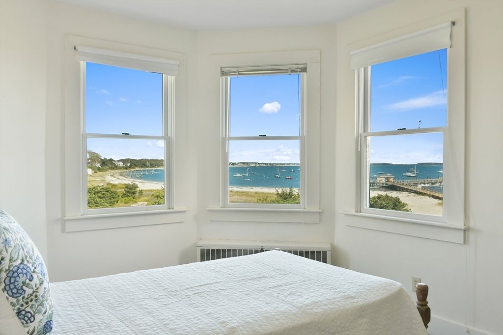 Bedroom, Interior, Water