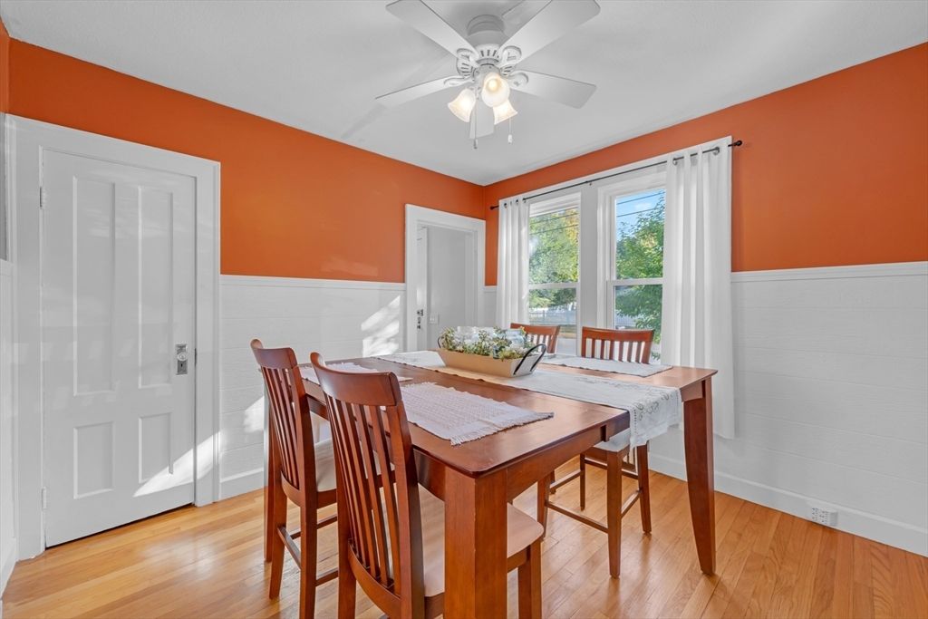 Dining room, Interior, Wood Texture Flooring