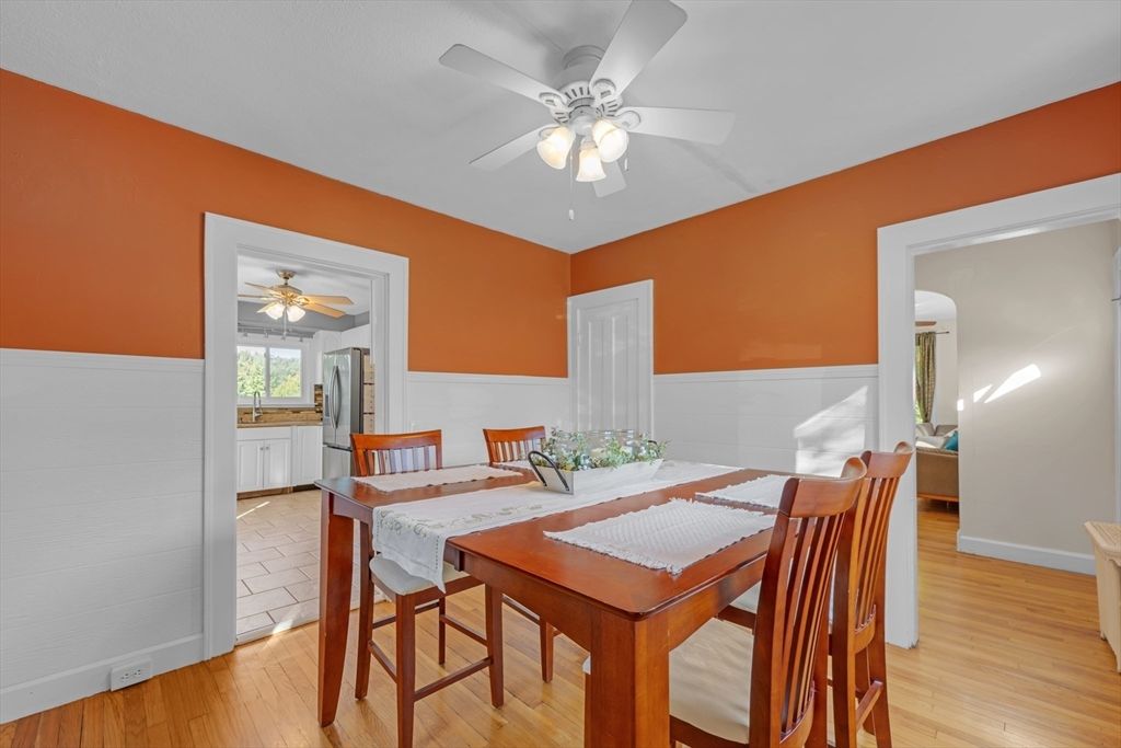 Dining room, Interior, Wood Texture Flooring