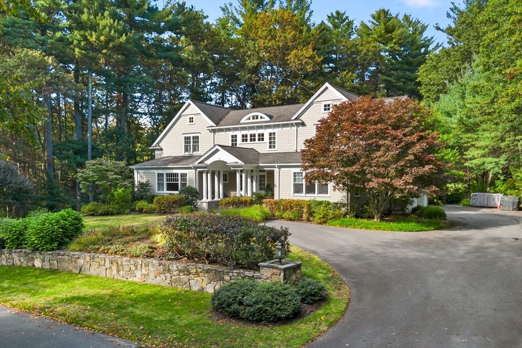 Exterior, Facade, Queen Anne Victorian