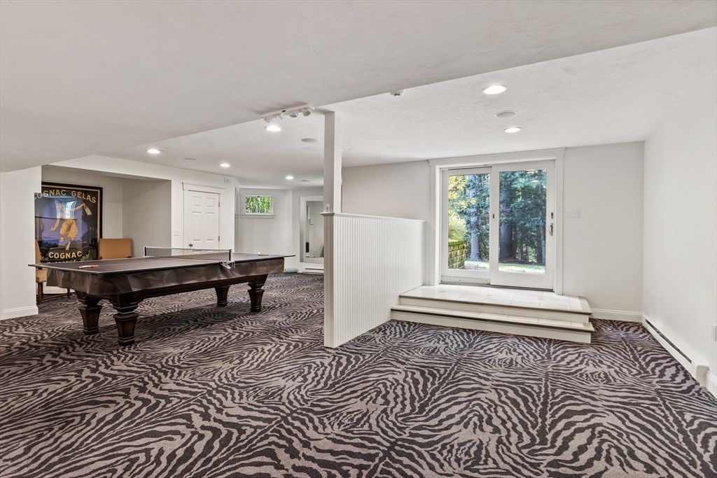 Billiard Table, Game Room, Interior, Recessed Lighting