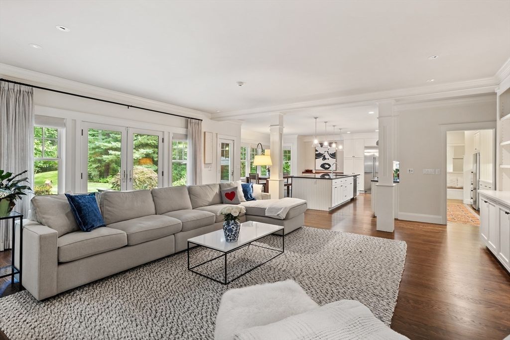 Interior, Kitchen, Living room, Pendant Lights, Recessed Lighting, Wood Texture Flooring