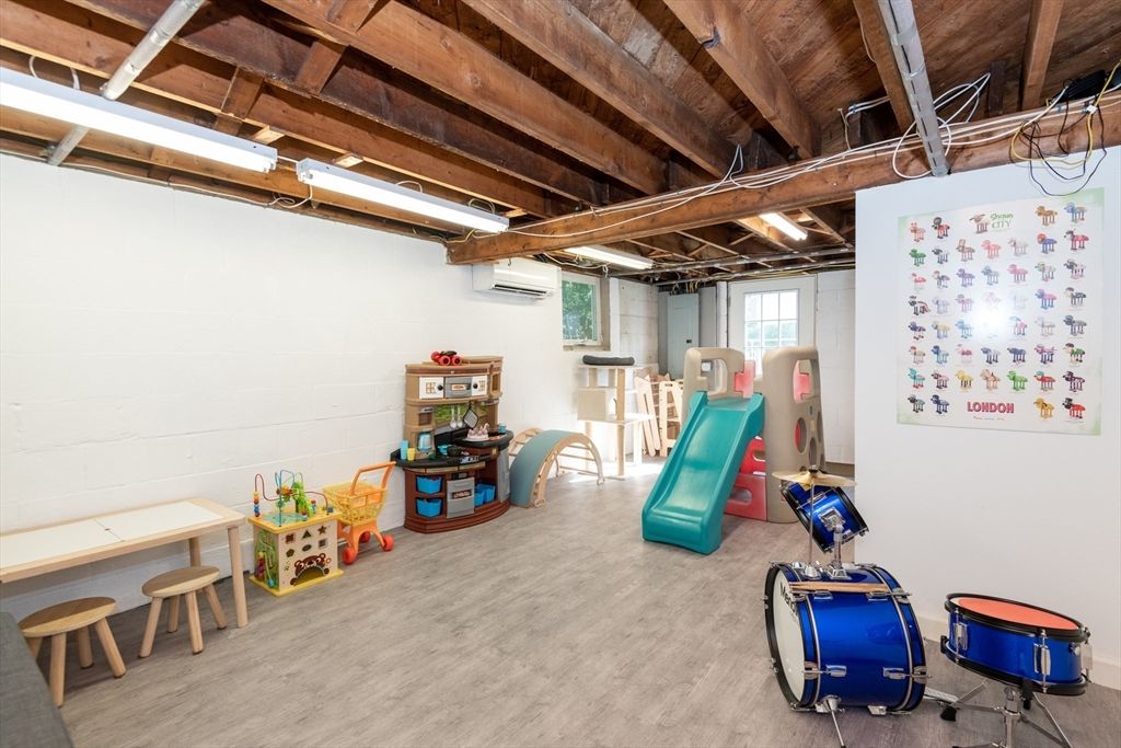 Interior, Playground, Wooden Beams, Wooden Ceilings
