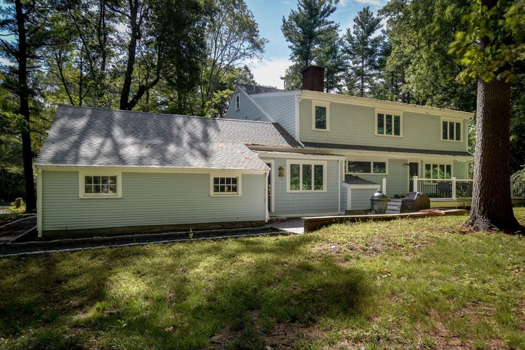 Backyard, Exterior, Facade, Cape Cod