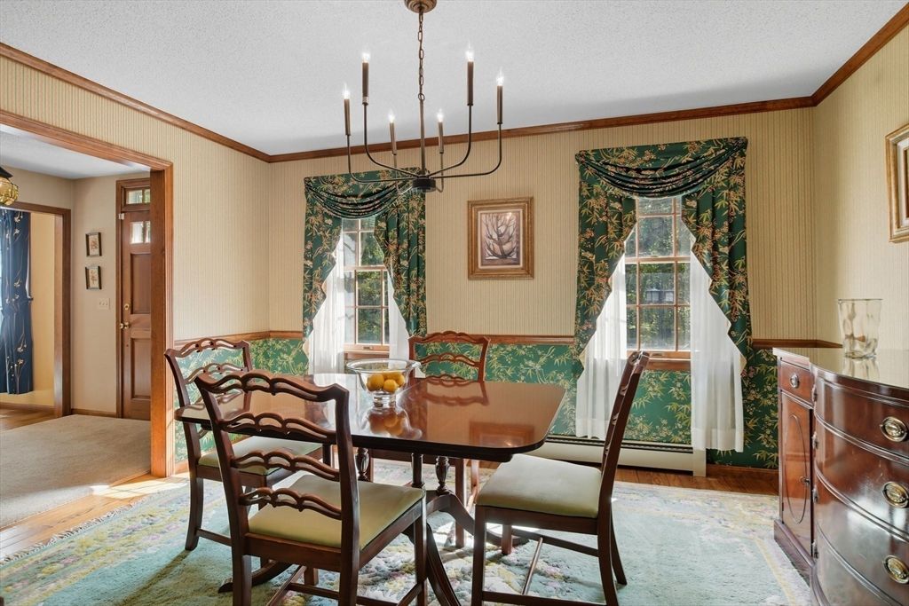 Chandelier, Dining room, Interior, Wood Texture Flooring