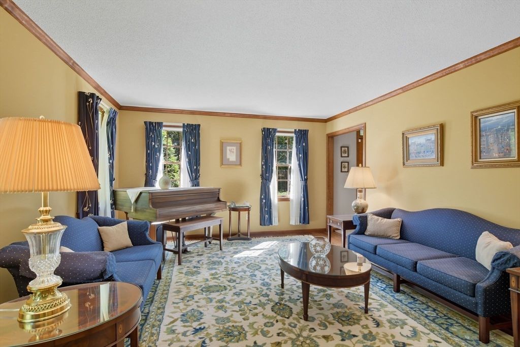 Interior, Living room, Piano