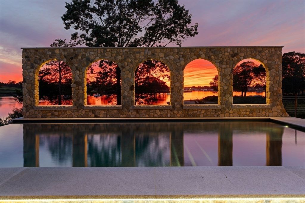 Exterior, Pool, Water