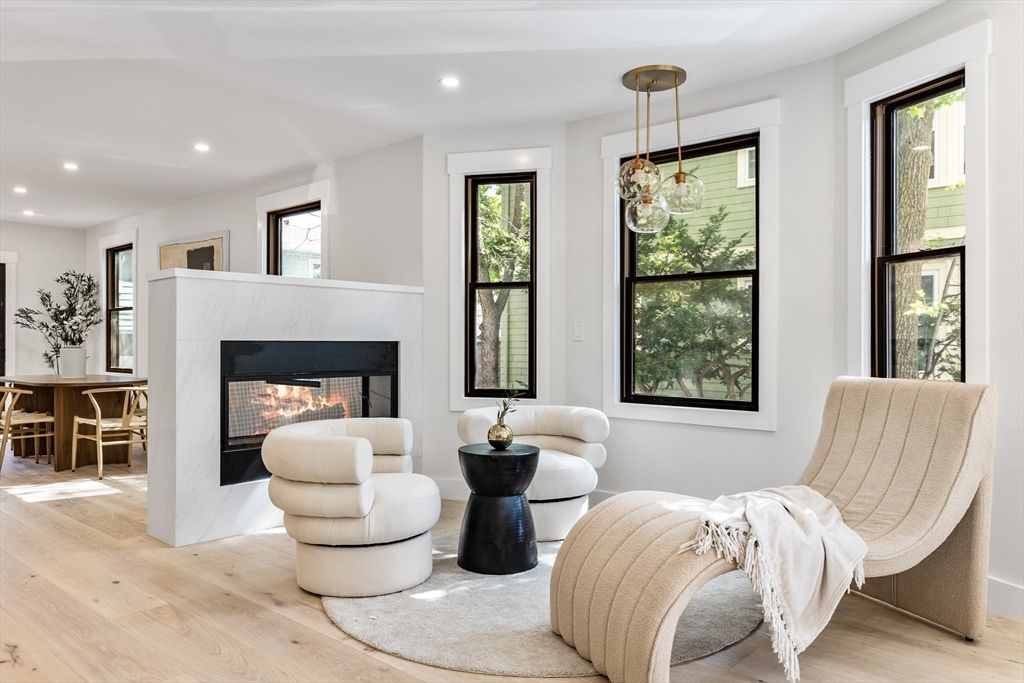 Dining room, Fireplace, Interior, Pendant Lights, Recessed Lighting, Wood Texture Flooring