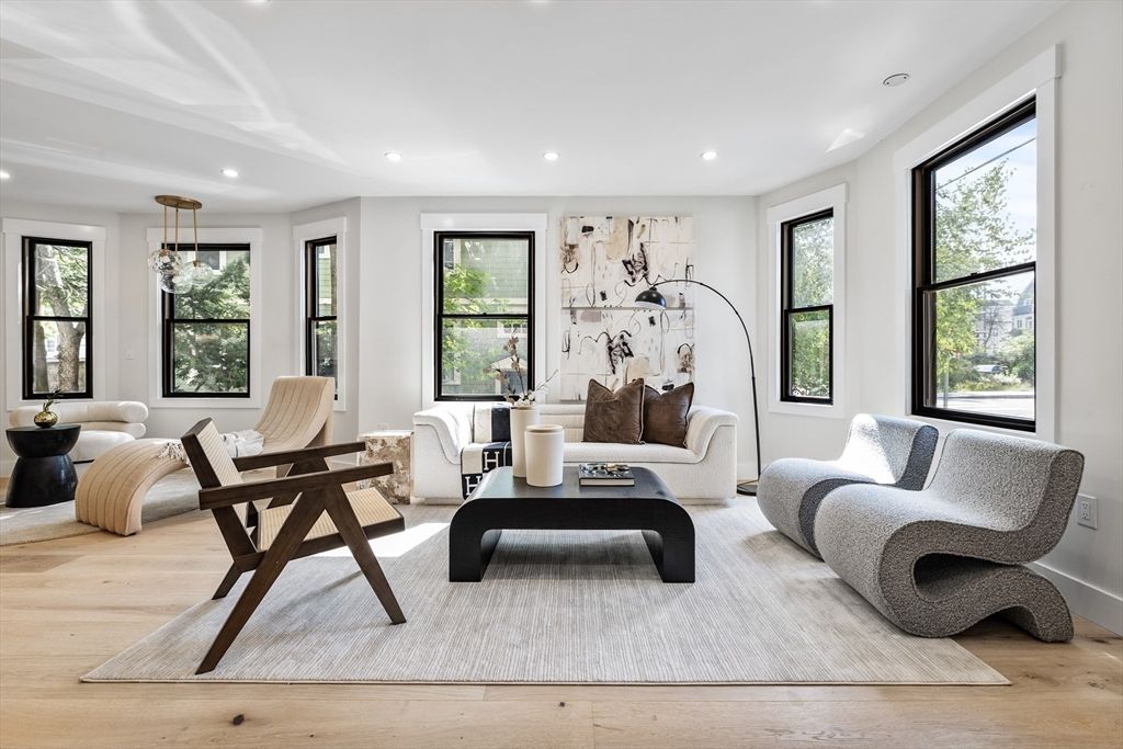 Interior, Living room, Pendant Lights, Recessed Lighting, Wood Texture Flooring