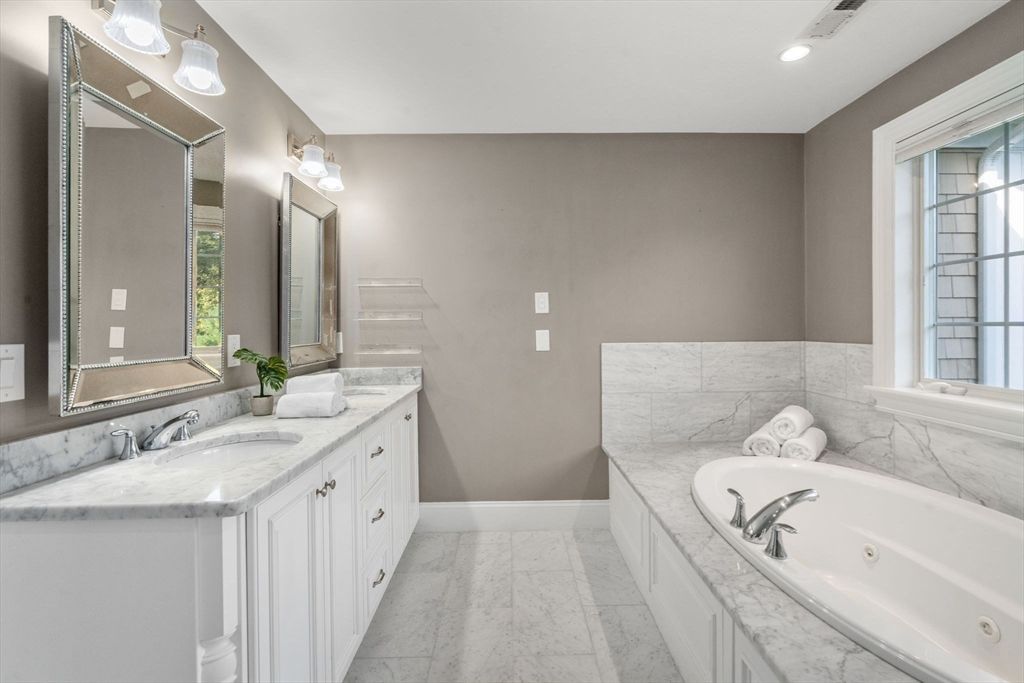 Bathroom, Dual Sink Vanities, Interior, Marble, Recessed Lighting