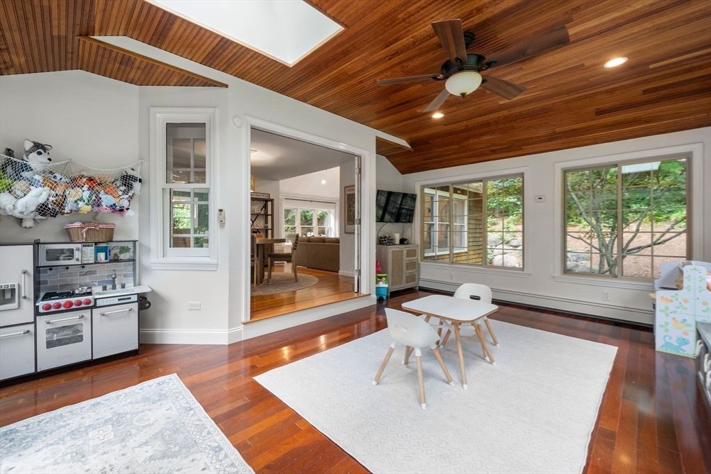 Interior, Kitchen, Recessed Lighting, Wooden Ceilings, Wood Texture Flooring