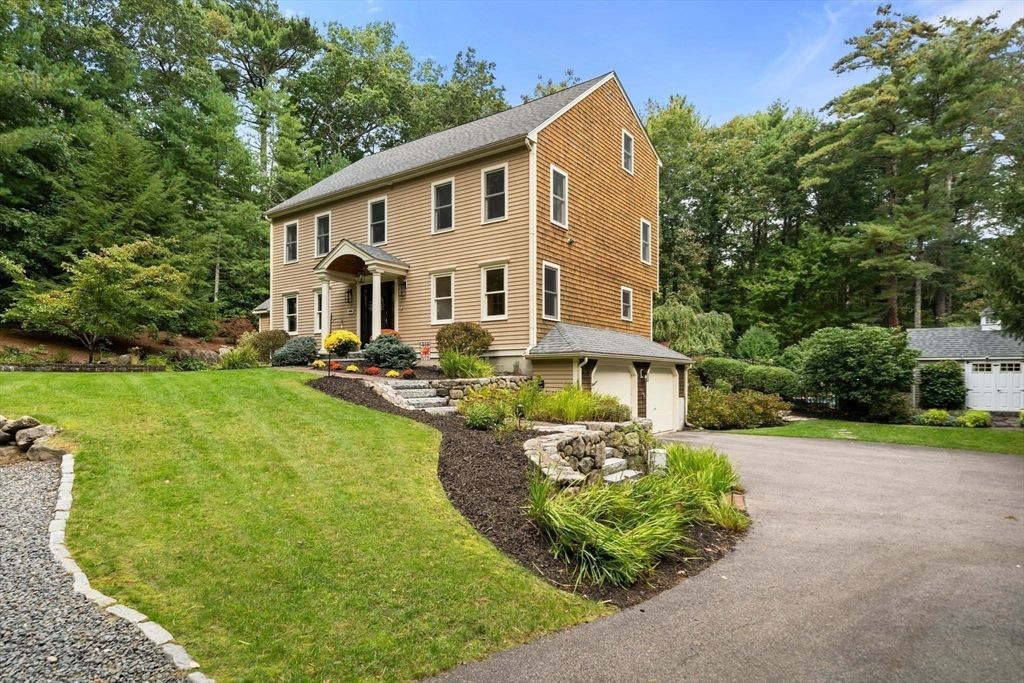 Attached, Backyard, Exterior, Facade, Georgian