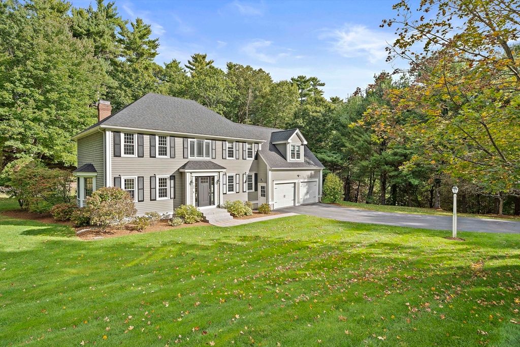 Attached, Backyard, Exterior, Facade, Georgian