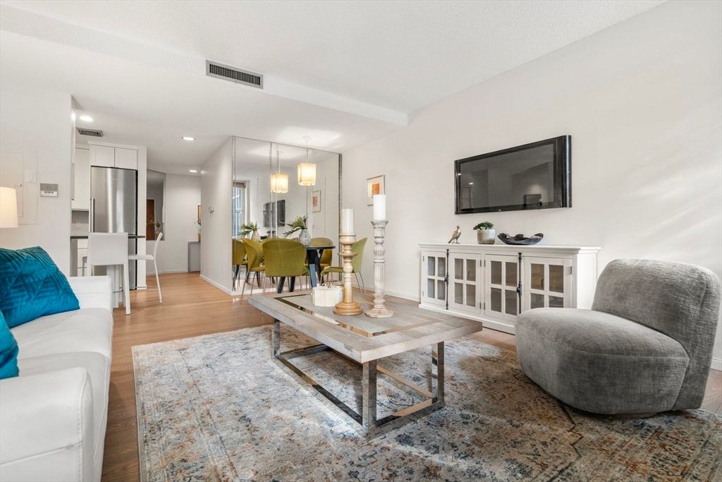 Dining room, Interior, Kitchen, Living room, Pendant Lights, Recessed Lighting, Stainless Steel Appliances, Wood Texture Flooring