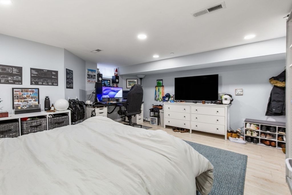 Bedroom, Home Office, Interior, Recessed Lighting, Wood Texture Flooring