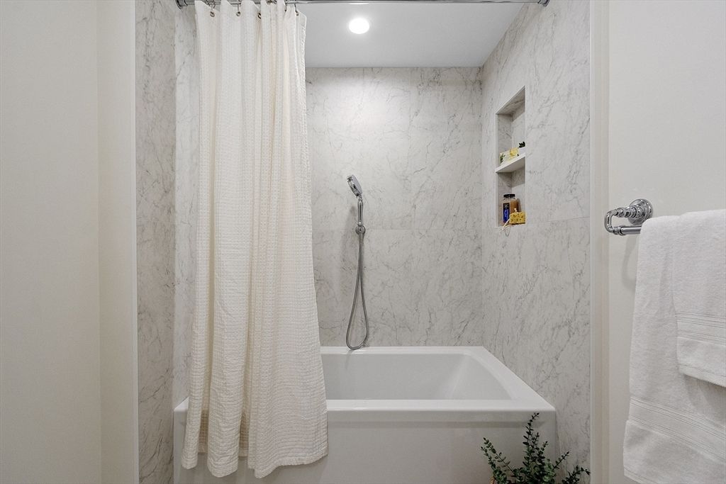 Bathroom, Interior, Marble Walls, Recessed Lighting