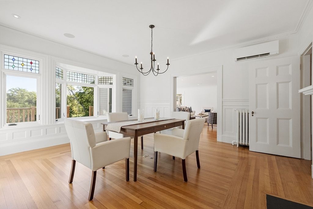 Chandelier, Dining room, Game Room, Interior, Recessed Lighting, Wood Texture Flooring