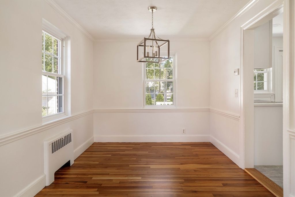 Empty room, Interior, Pendant Lights, Wood Texture Flooring