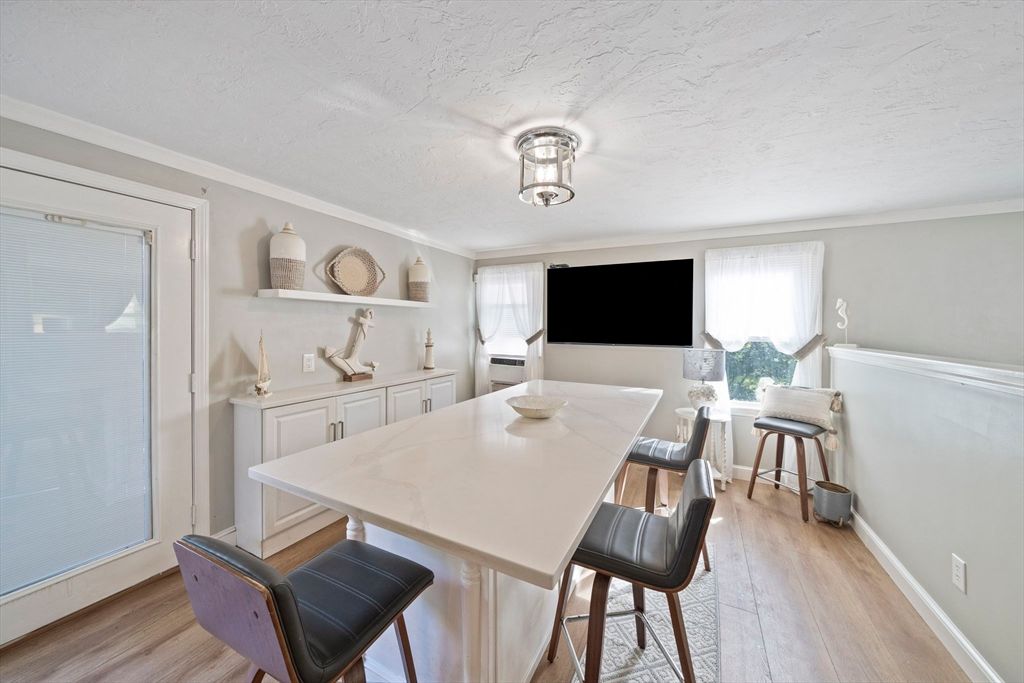 Dining room, Interior, Wood Texture Flooring