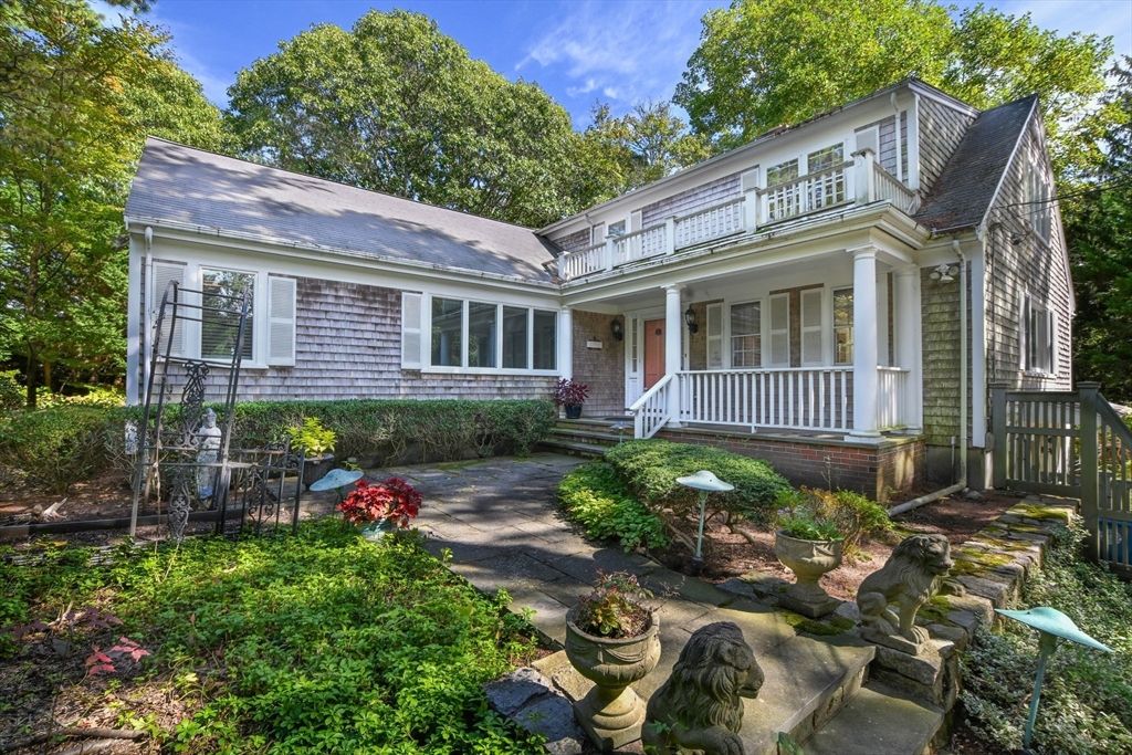 Exterior, Facade, Cape Cod