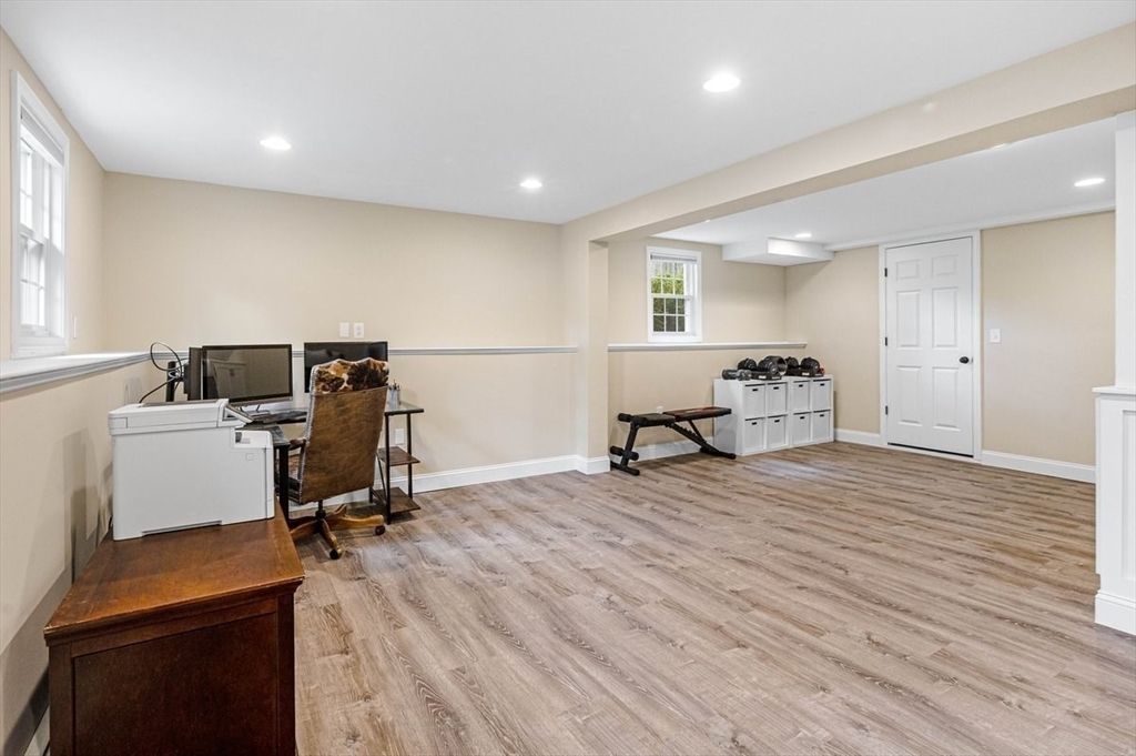 Home Office, Interior, Recessed Lighting, Wood Texture Flooring