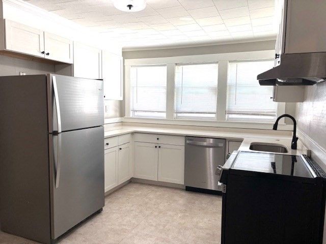 Interior, Kitchen, Stainless Steel Appliances