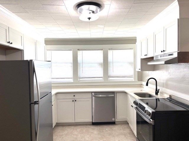 Interior, Kitchen, Tile Countertops
