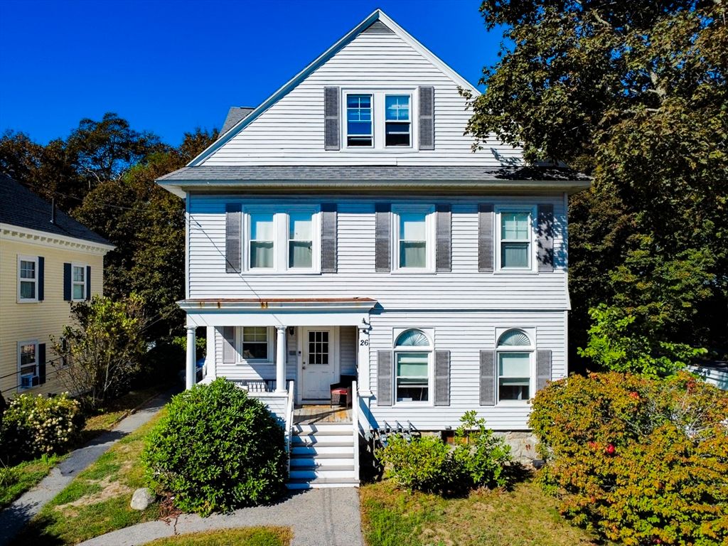 Exterior, Facade, Queen Anne Victorian