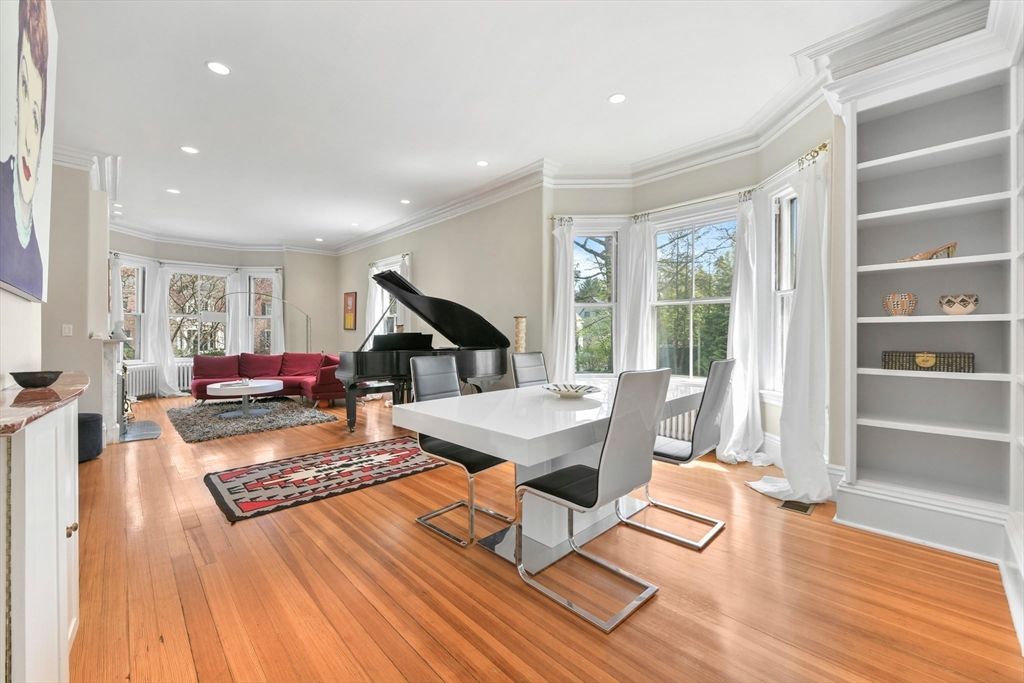 Dining room, Interior, Living room, Piano, Recessed Lighting, Wood Texture Flooring