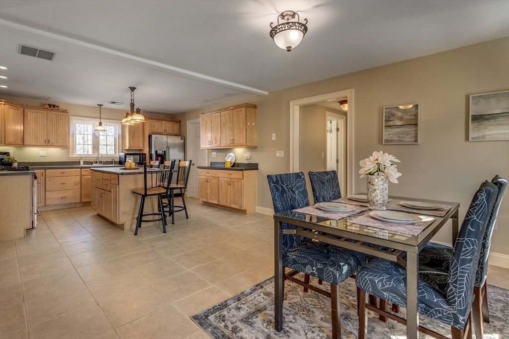 Dining room, Interior, Kitchen, Pendant Lights, Recessed Lighting