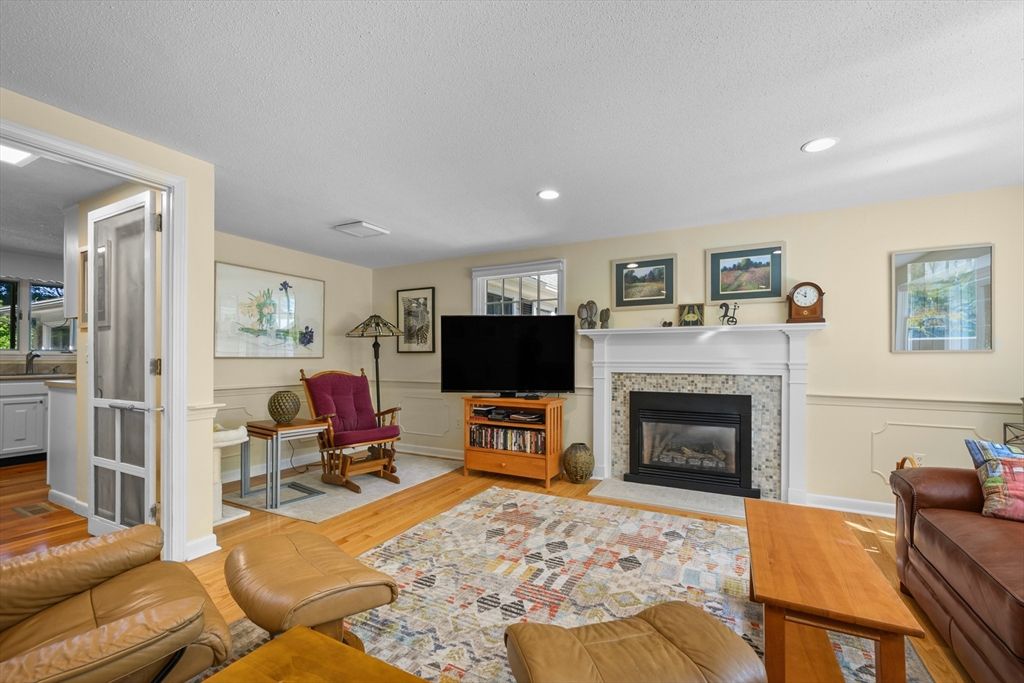 Fireplace, Interior, Living room, Recessed Lighting, Wood Texture Flooring
