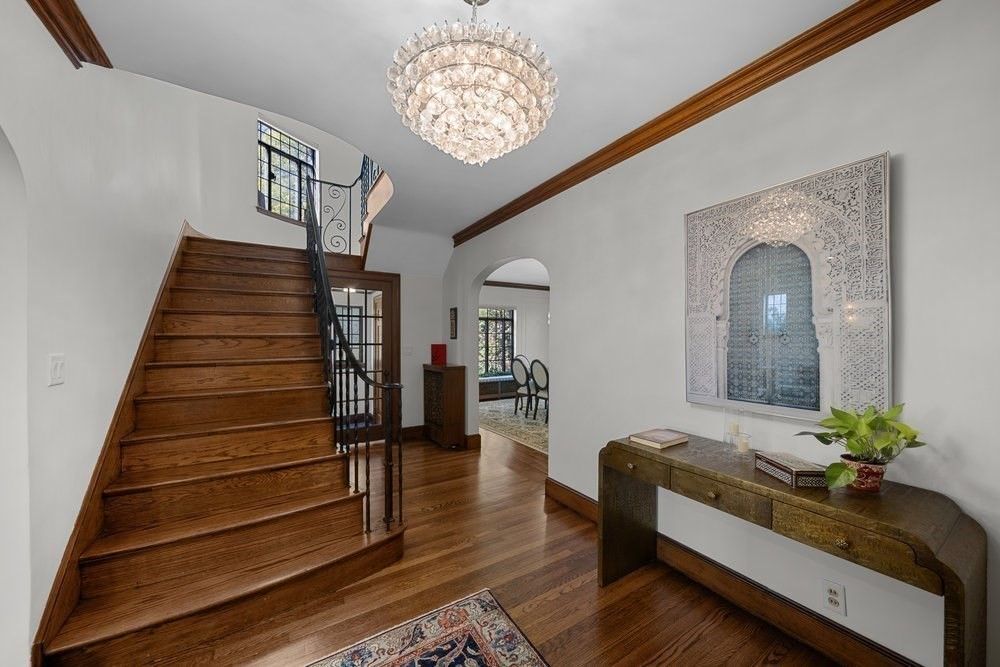Chandelier, Interior, Wood Texture Flooring