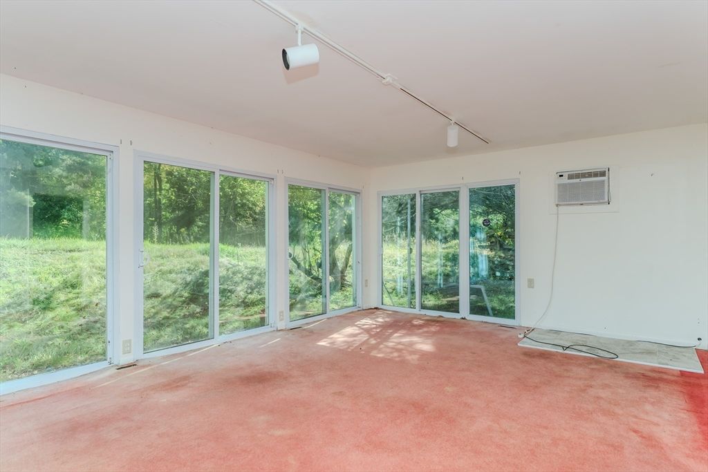 Empty room, Interior, Sun Room