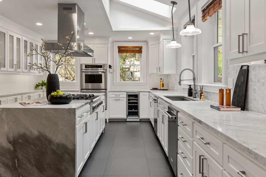 Interior, Kitchen, Pendant Lights, Recessed Lighting, Stainless Steel Appliances