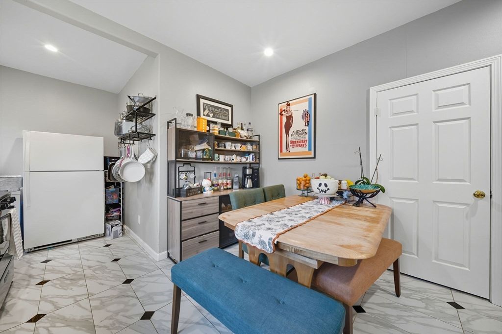 Interior, Marble, Recessed Lighting