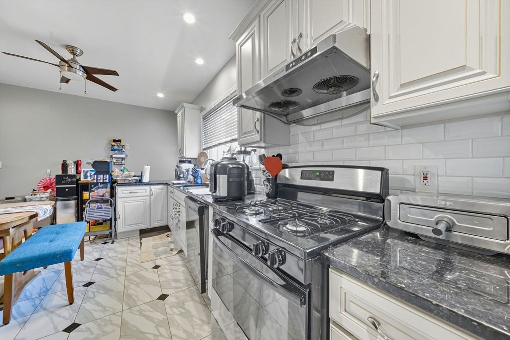 Interior, Kitchen, Marble, Recessed Lighting