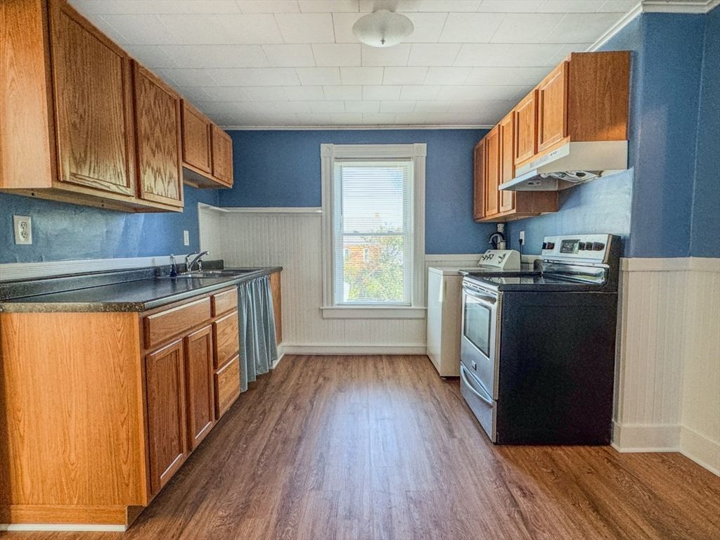 Interior, Kitchen, Wood Texture Flooring