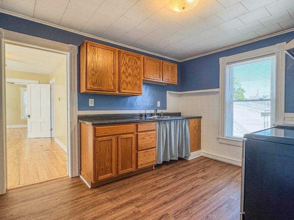 Interior, Kitchen, Wood Texture Flooring