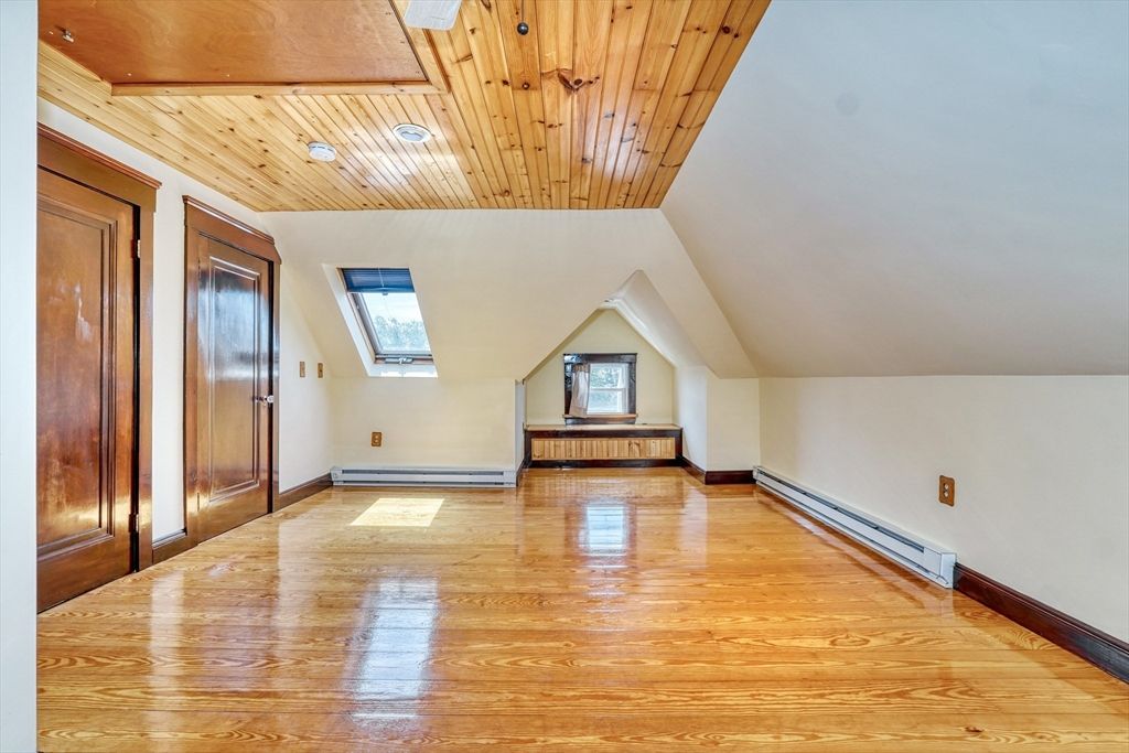 Empty room, Interior, Wooden Ceilings, Wood Texture Flooring