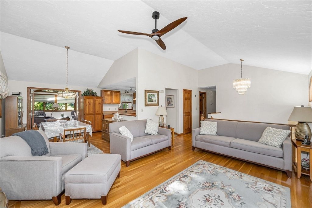 Chandelier, Dining room, Interior, Kitchen, Living room, Pendant Lights, Wood Texture Flooring