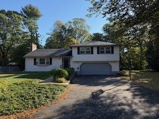Attached, Backyard, Exterior, Facade, Split Level