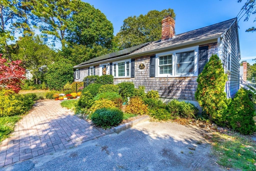 Exterior, Facade, Cape Cod