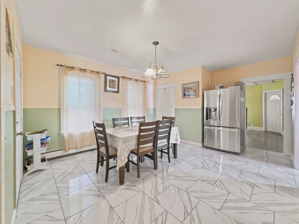 Chandelier, Dining room, Interior, Kitchen, Marble, Pendant Lights