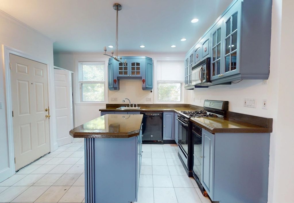 Interior, Kitchen, Pendant Lights, Recessed Lighting