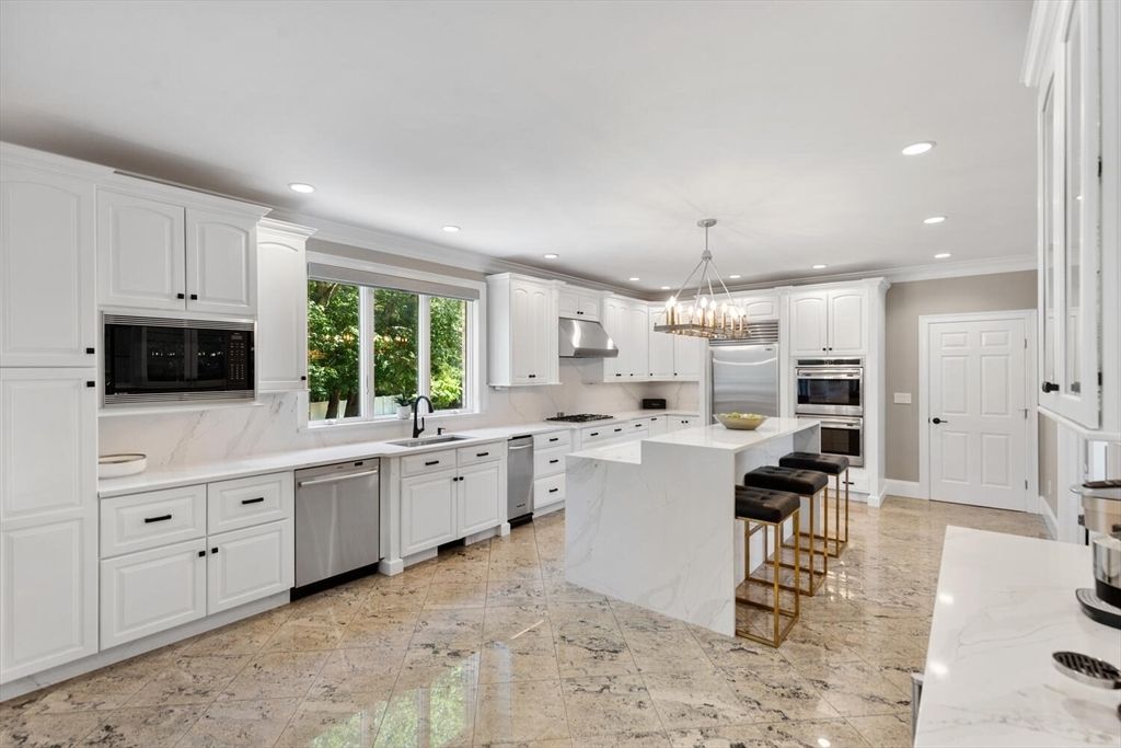 Chandelier, Interior, Kitchen, Recessed Lighting, Stainless Steel Appliances