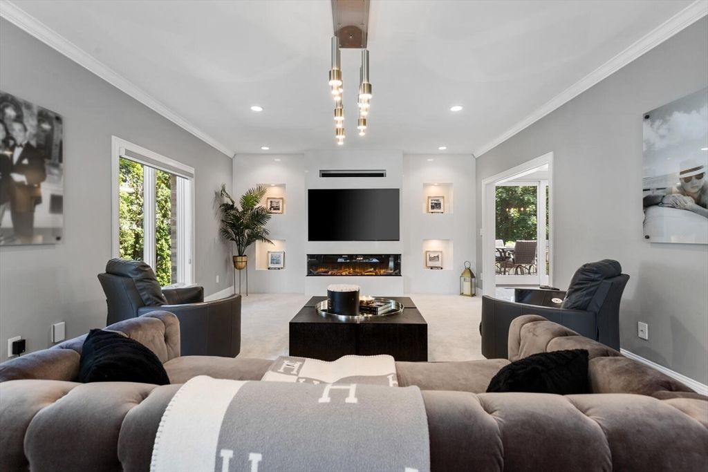 Fireplace, Interior, Living room, Pendant Lights, Recessed Lighting