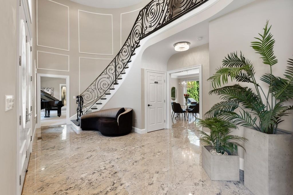 Dining room, Interior, Piano